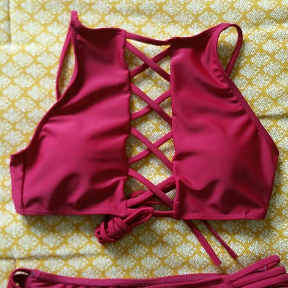 Red set strappy  high neck bikini set - Picture 2 of 3
